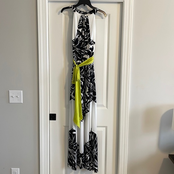 Vince Camuto Maxi Dress - Picture 2 of 6